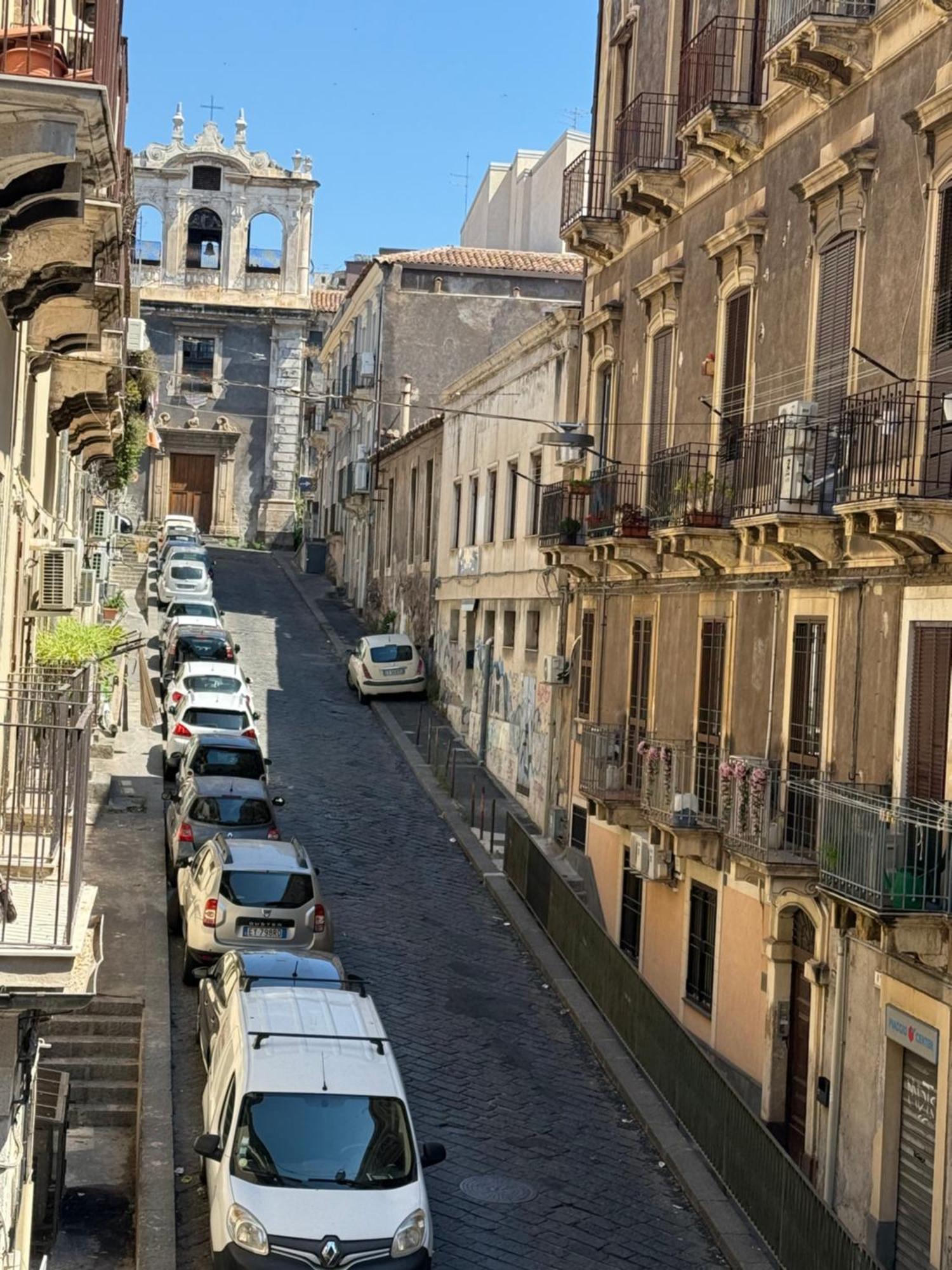 Sikelia-sicilian * Catania